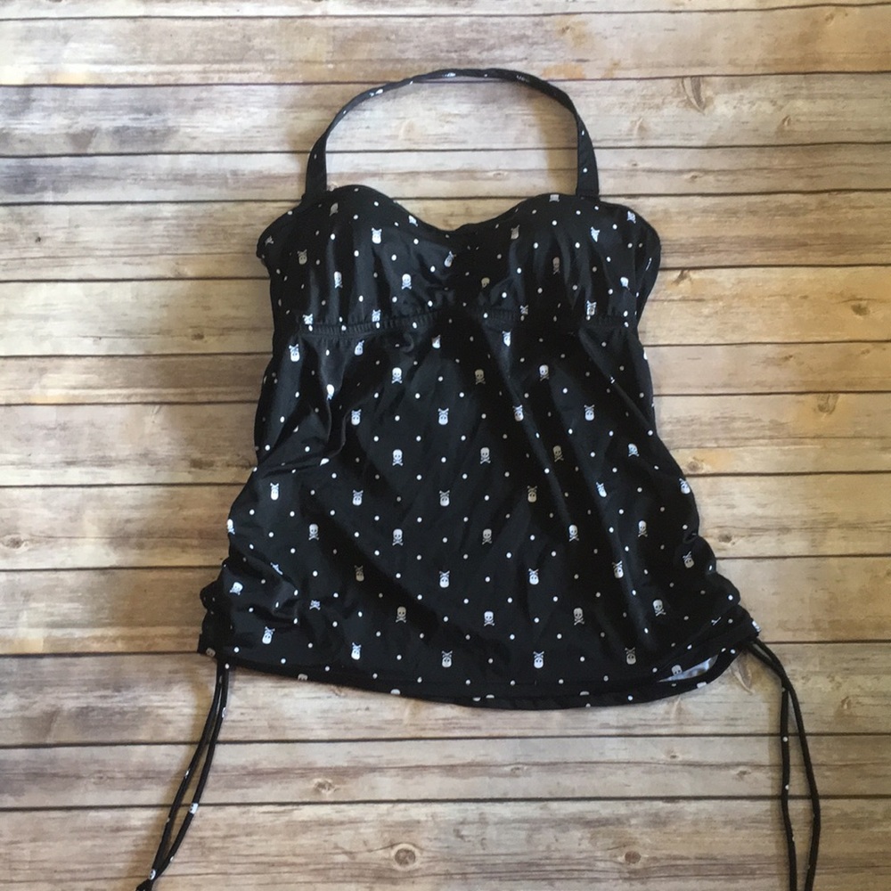 Torrid Size 1 Skull and Crossbone swim Top